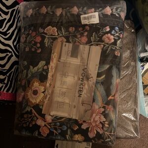 Floral Black and Pink rug